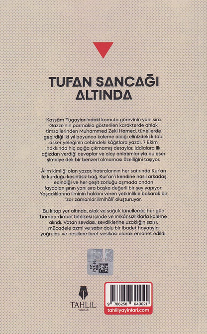 Tufan Sancağı Altında