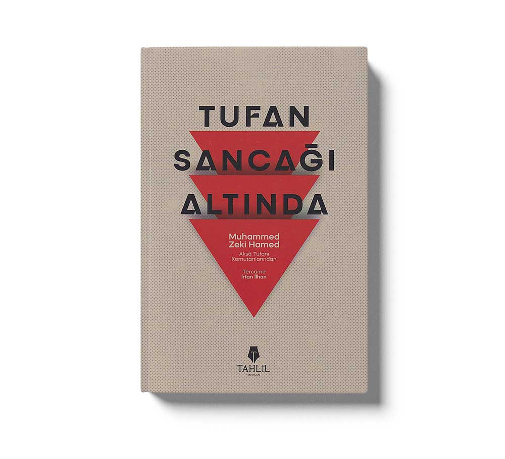 Tufan Sancağı Altında